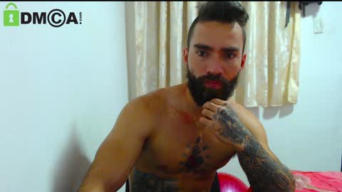 Snapshot of urbanbeard chatting on 01-07-25, 03:03 master beard online show from 01-07-25, 03:03