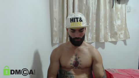 Snapshot of urbanbeard chatting on 01-11-25, 07:06 master beard online show from 01-11-25, 07:06