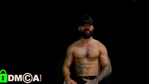 Snapshot of urbanbeard chatting on 01-12-25, 01:16 master beard online show from 01-12-25, 01:16