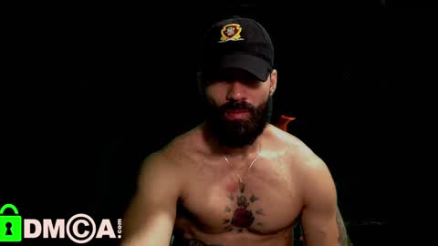 Snapshot of urbanbeard chatting on 01-16-25, 06:56 master beard online show from 01-16-25, 06:56
