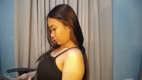 Urbbgurl lynxx  online show from 10-20-25, 08:48