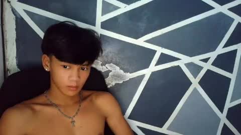 Snapshot of urboytoyjust chatting on 07-17-26, 05:03 JUSTINE online show from 07-17-26, 05:03
