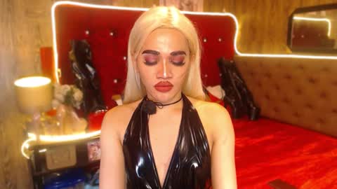 KENDALL online show from 01-15-25, 03:07