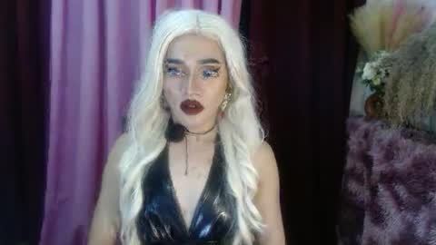 KENDALL online show from 09-19-25, 01:01