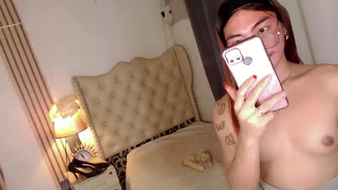 Snapshot of urdream_bride chatting on 02-02-25, 11:32 urdream_bride online show from 02-02-25, 11:32