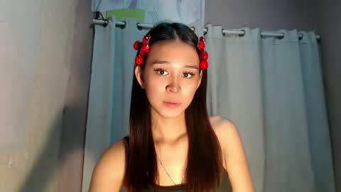 Snapshot of urdreamgirl_stephanie chatting on 06-04-26, 11:49 stephanie online show from 06-04-26, 11:49