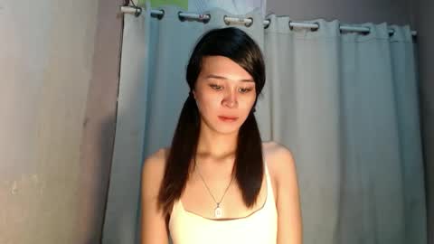 Snapshot of urdreamgirl_stephanie chatting on 06-09-26, 12:28 stephanie online show from 06-09-26, 12:28