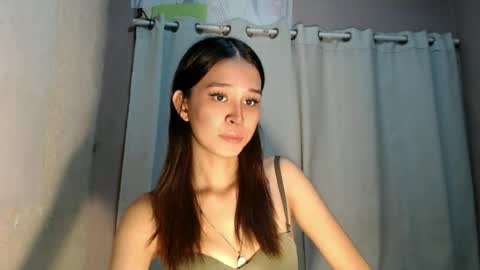 Snapshot of urdreamgirl_stephanie chatting on 06-14-26, 01:35 stephanie online show from 06-14-26, 01:35