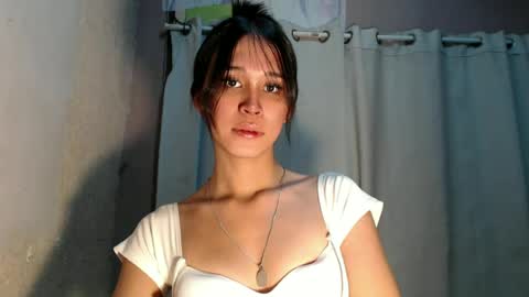 Snapshot of urdreamgirl_stephanie chatting on 07-03-26, 12:33 stephanie online show from 07-03-26, 12:33