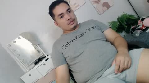 Snapshot of ure_fattytoy143 chatting on 07-09-26, 05:22 ure_fattytoy143 online show from 07-09-26, 05:22