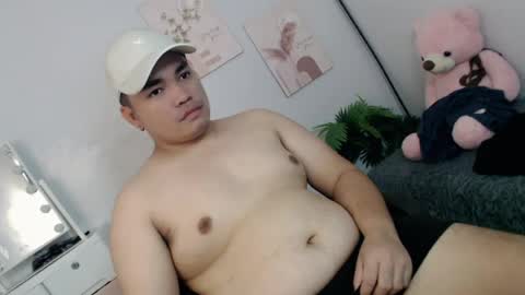 Snapshot of ure_fattytoy143 chatting on 07-13-26, 04:26 ure_fattytoy143 online show from 07-13-26, 04:26