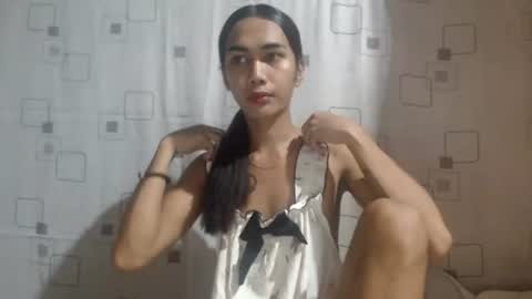 Snapshot of urexoticslimcummer chatting on 07-30-26, 07:40 urexoticslimcummer online show from 07-30-26, 07:40