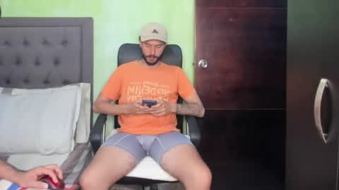 Snapshot of urfavoriteboy96 chatting on 09-23-25, 08:39 Andres Jordi online show from 09-23-25, 08:39