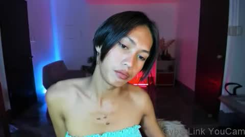 Snapshot of urfavouriteaddiction chatting on 09-30-25, 03:17 Rianne online show from 09-30-25, 03:17