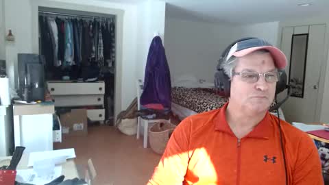 Gregor online show from 02-18-25, 04:48