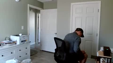 Gregor online show from 04-28-26, 02:00