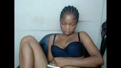 Snapshot of urflirtydoll chatting on 02-25-25, 05:19 urflirtydoll online show from 02-25-25, 05:19