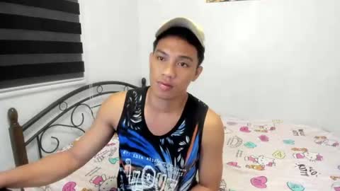 urfucker_vinz online show from 06-22-26, 12:24
