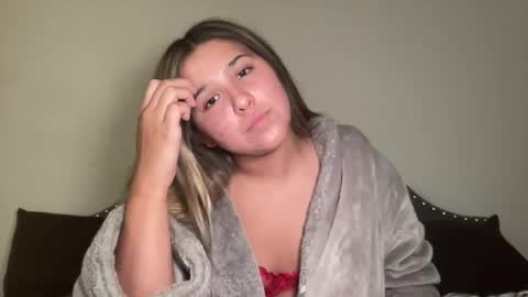 Snapshot of urgirlgracie966 chatting on 07-28-26, 02:51 urgirlgracie966 online show from 07-28-26, 02:51