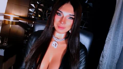 My bella 3 online show from 09-29-25, 01:27