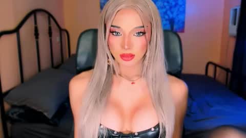 My bella 3 online show from 02-25-26, 01:59