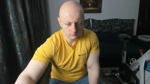 Snapshot of urgymcrush chatting on 02-19-25, 10:09 UrGymCrush online show from 02-19-25, 10:09
