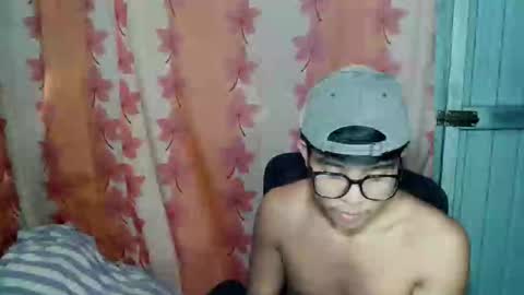 Snapshot of urhot_jeremyxx chatting on 11-27-25, 10:56 jeremy online show from 11-27-25, 10:56