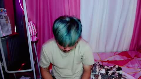 Snapshot of urhot_kharlxoxo chatting on 11-18-25, 04:39 john carlo online show from 11-18-25, 04:39