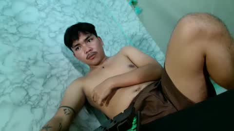 Snapshot of urhot_kharlxoxo chatting on 05-01-26, 05:34 john carlo online show from 05-01-26, 05:34