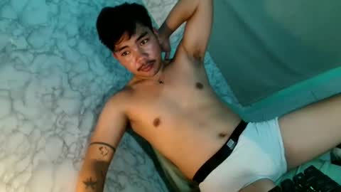 Snapshot of urhot_kharlxoxo chatting on 05-03-26, 04:29 john carlo online show from 05-03-26, 04:29