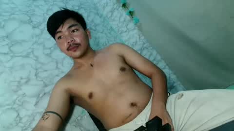 Snapshot of urhot_kharlxoxo chatting on 05-04-26, 10:55 john carlo online show from 05-04-26, 10:55