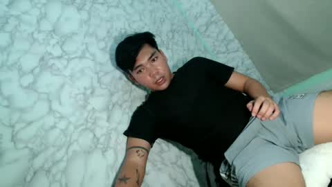 Snapshot of urhot_kharlxoxo chatting on 05-08-26, 05:57 john carlo online show from 05-08-26, 05:57