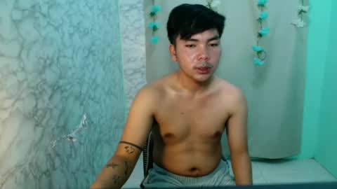 Snapshot of urhot_kharlxoxo chatting on 05-13-26, 08:16 john carlo online show from 05-13-26, 08:16
