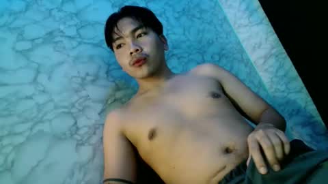 Snapshot of urhot_kharlxoxo chatting on 06-06-26, 06:34 john carlo online show from 06-06-26, 06:34
