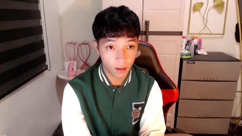 Ethan online show from 04-19-26, 04:06