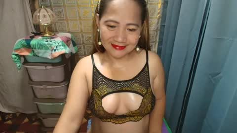 urhotmomzoey online show from 07-11-26, 05:48