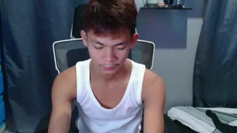 Snapshot of urhotpinoy_izaac chatting on 03-22-26, 12:30 simeon ulok online show from 03-22-26, 12:30