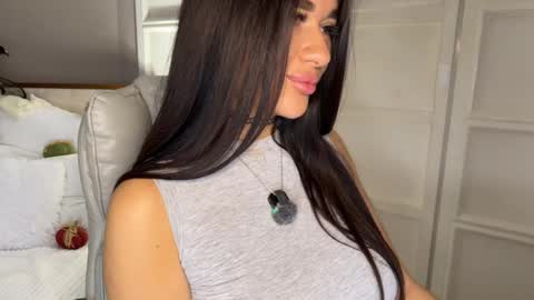 Kristina online show from 10-27-25, 01:09