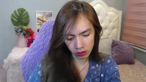 Snapshot of urlovelypinayxxx chatting on 01-21-25, 07:06 MIYA online show from 01-21-25, 07:06