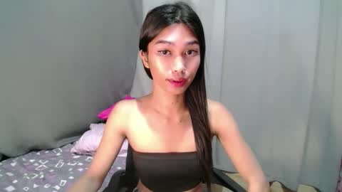 urloverjasmine_xx online show from 05-21-26, 01:12