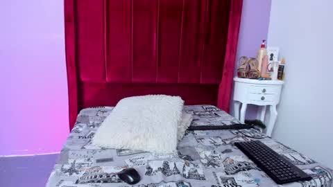 Snapshot of urlovex chatting on 03-10-25, 03:56 Love online show from 03-10-25, 03:56