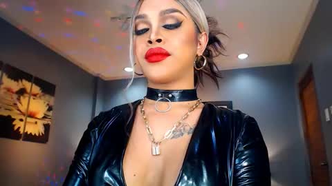 UrMajestyTyra online show from 12-29-24, 12:52