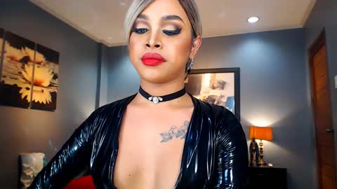 UrMajestyTyra online show from 01-12-25, 05:34