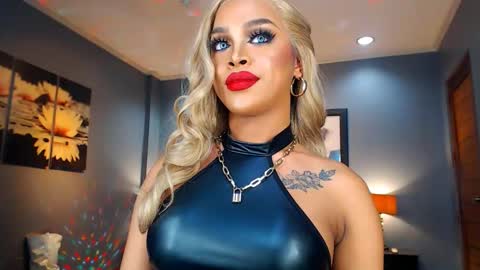 UrMajestyTyra online show from 01-14-25, 04:36