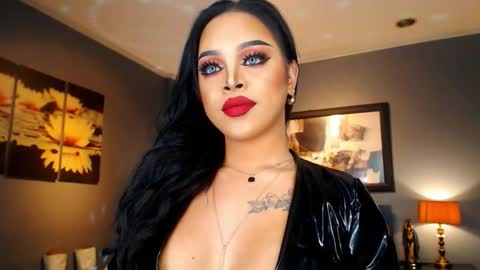 Snapshot of urmajestytyra chatting on 11-14-25, 01:15 UrMajestyTyra online show from 11-14-25, 01:15