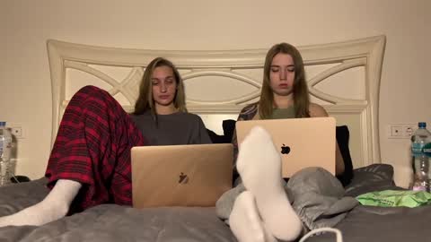 urmissalice online show from 12-30-24, 03:35