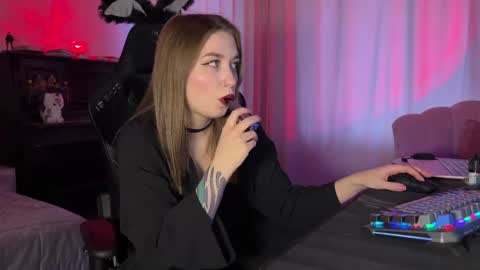 urmissalice online show from 02-19-25, 01:39