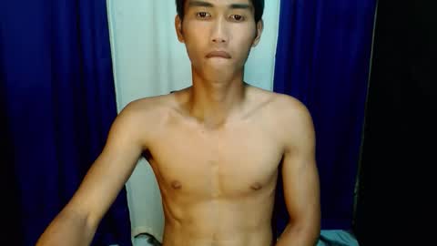 Snapshot of urmoreno_boyxx chatting on 03-17-26, 04:06 JAY online show from 03-17-26, 04:06