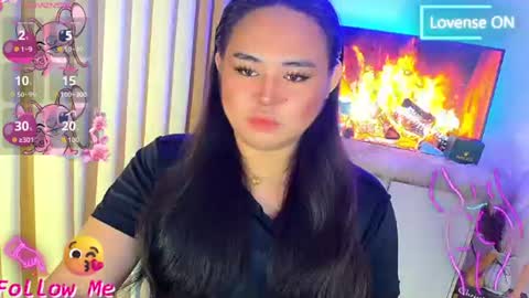Snapshot of urnaughty_ceciliaxxx chatting on 06-27-26, 06:35 cecilia online show from 06-27-26, 06:35