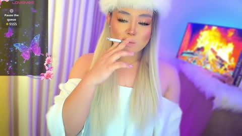 Snapshot of urnaughty_ceciliaxxx chatting on 07-22-26, 05:38 cecilia online show from 07-22-26, 05:38